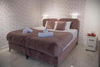 All Seasons Apartments - photo 5